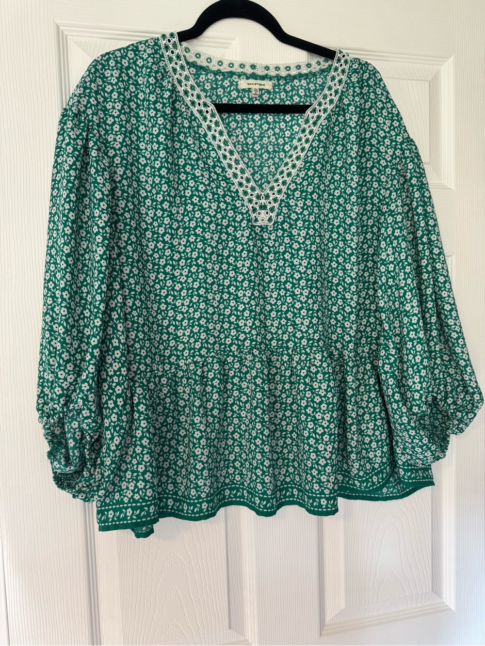 Max Studio Green Floral Lace-Trim Peasant Tunic